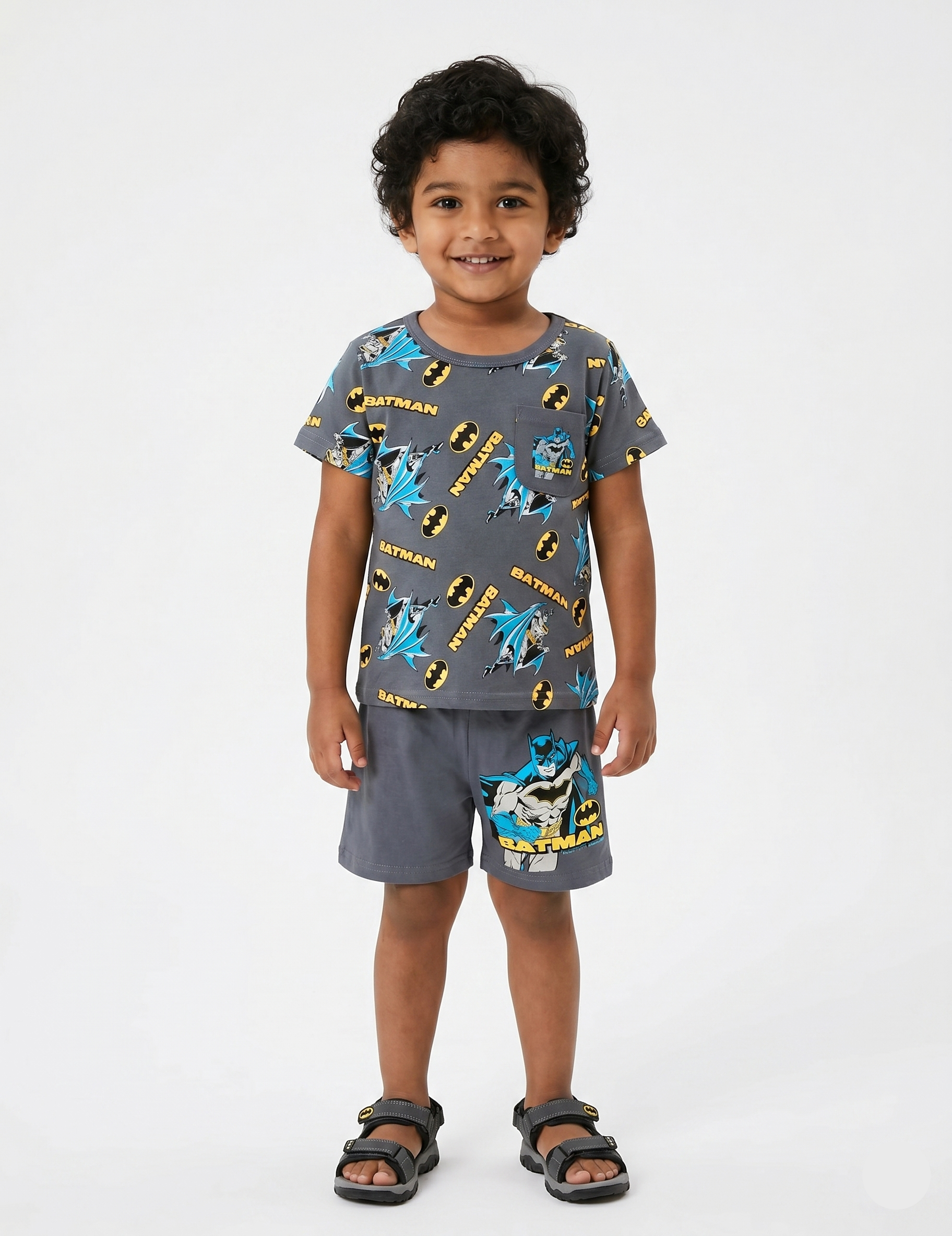 Kids’ Batman Graphic T-Shirt and Shorts Set – Superhero Summer Outfit
