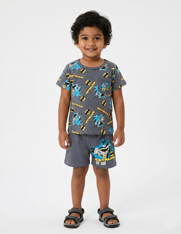 Kids’ Batman Graphic T-Shirt and Shorts Set – Superhero Summer Outfit
