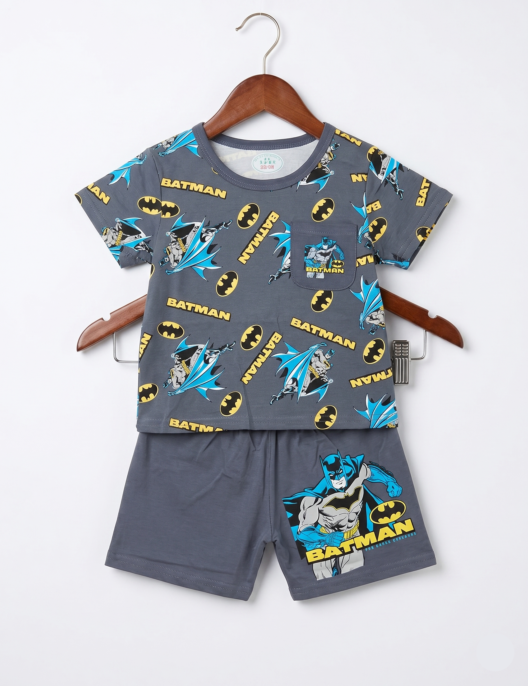 Kids’ Batman Graphic T-Shirt and Shorts Set – Superhero Summer Outfit